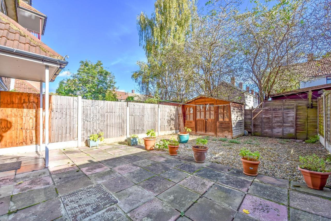 Stylish Excel 3 Bedroom Flat Londres Exterior foto